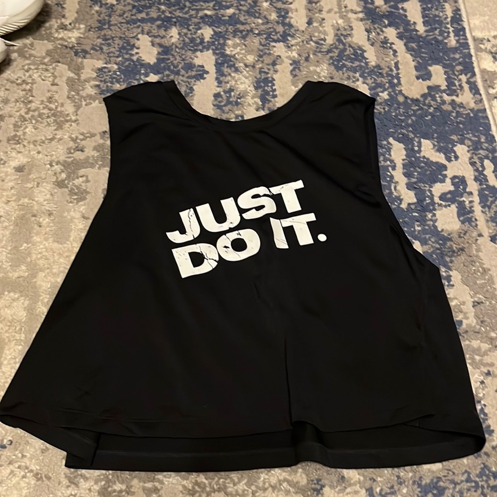 nike crop tank